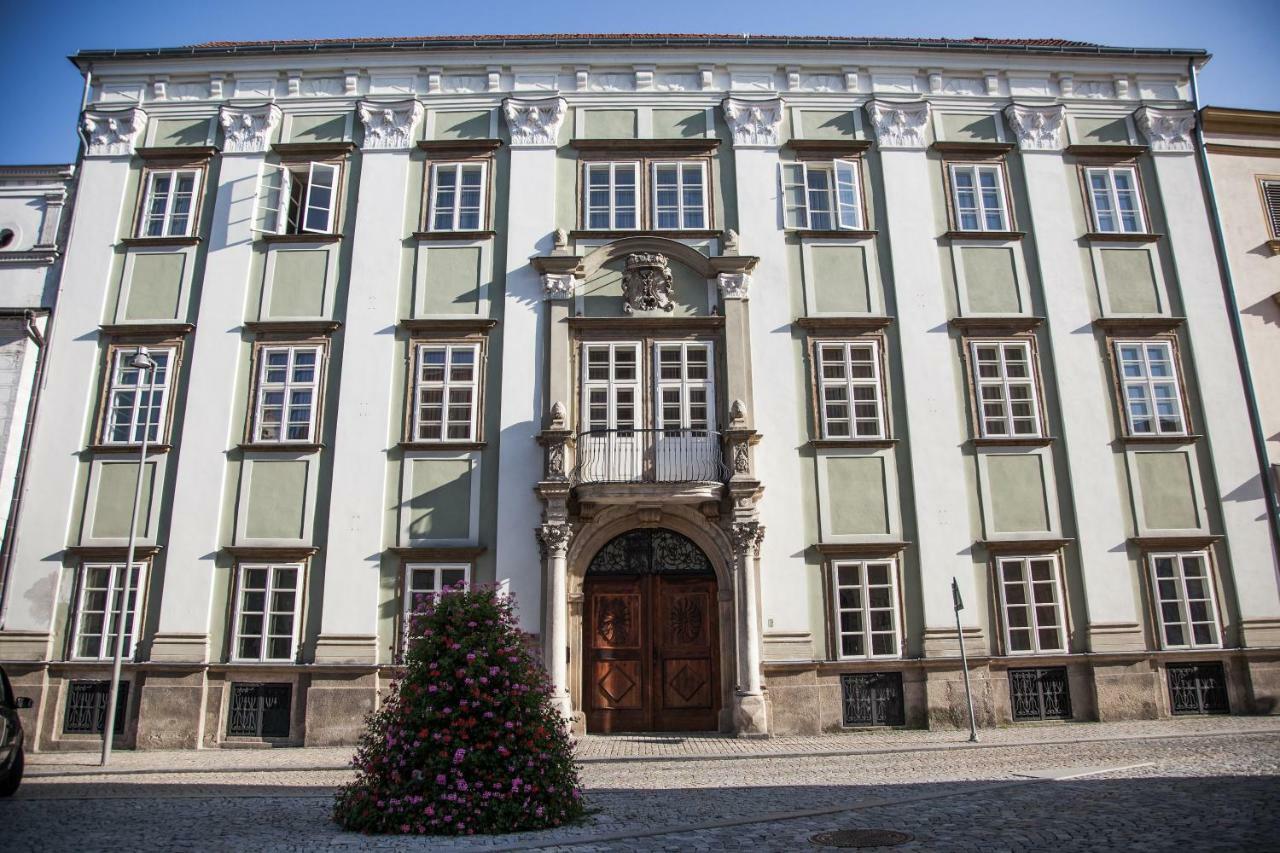Althansky Palac Znojmo Extérieur photo